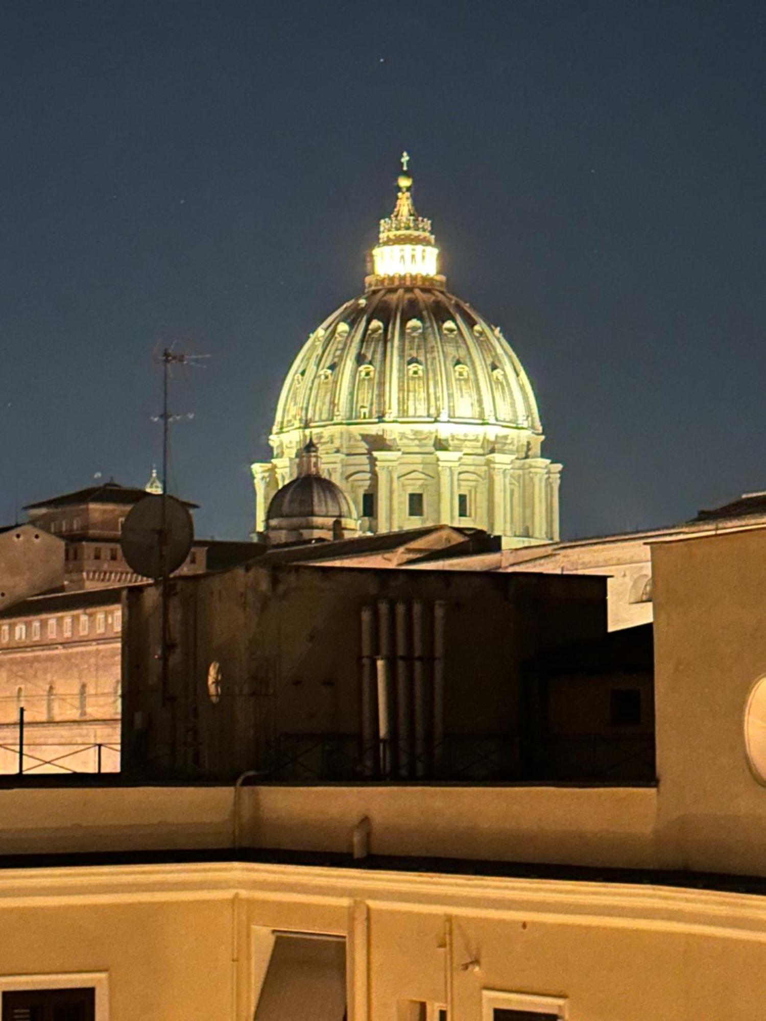 Ricettiva Risorgimento San Pietro E Musei Vaticani 罗马 外观 照片